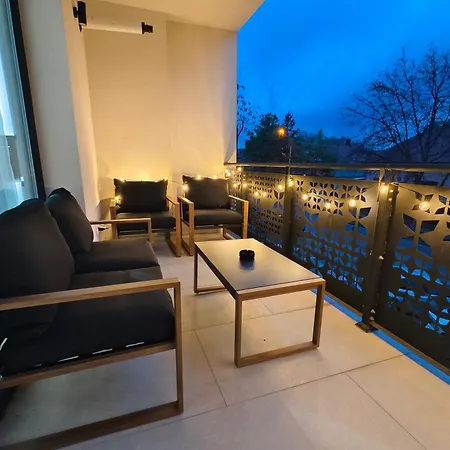 Art Deluxe - Private Parking Apartment *