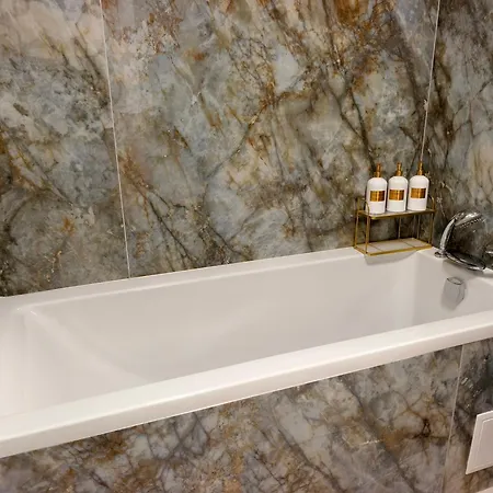 Art Deluxe - Private Parking Apartment *