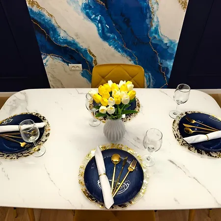 Art Deluxe - Private Parking *