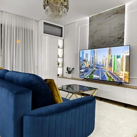 Apartment Art Deluxe - Private Parking
