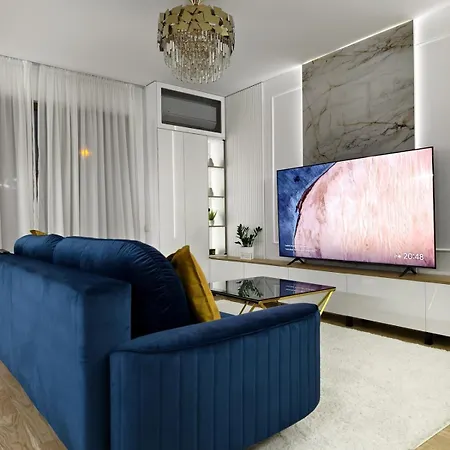 Art Deluxe - Private Parking Apartment