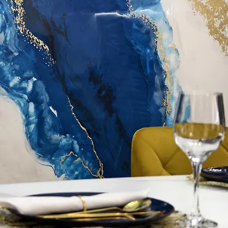 Art Deluxe - Private Parking *