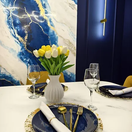 Art Deluxe - Private Parking Apartment *