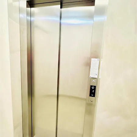 Art Deluxe - Private Parking *