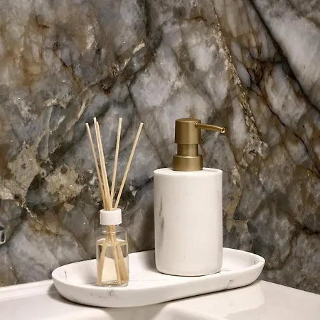 Art Deluxe - Private Parking *