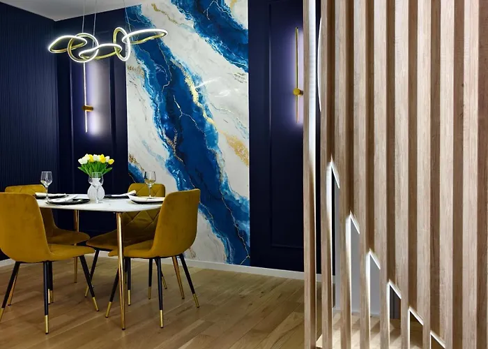 Art Deluxe - Private Parking