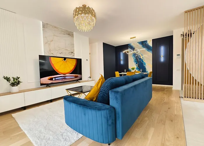 Art Deluxe - Private Parking