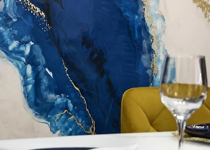 Art Deluxe - Private Parking *